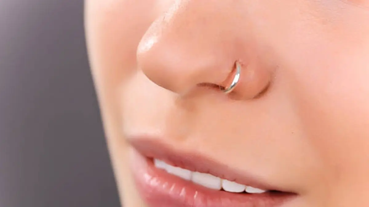 nostril-piercing