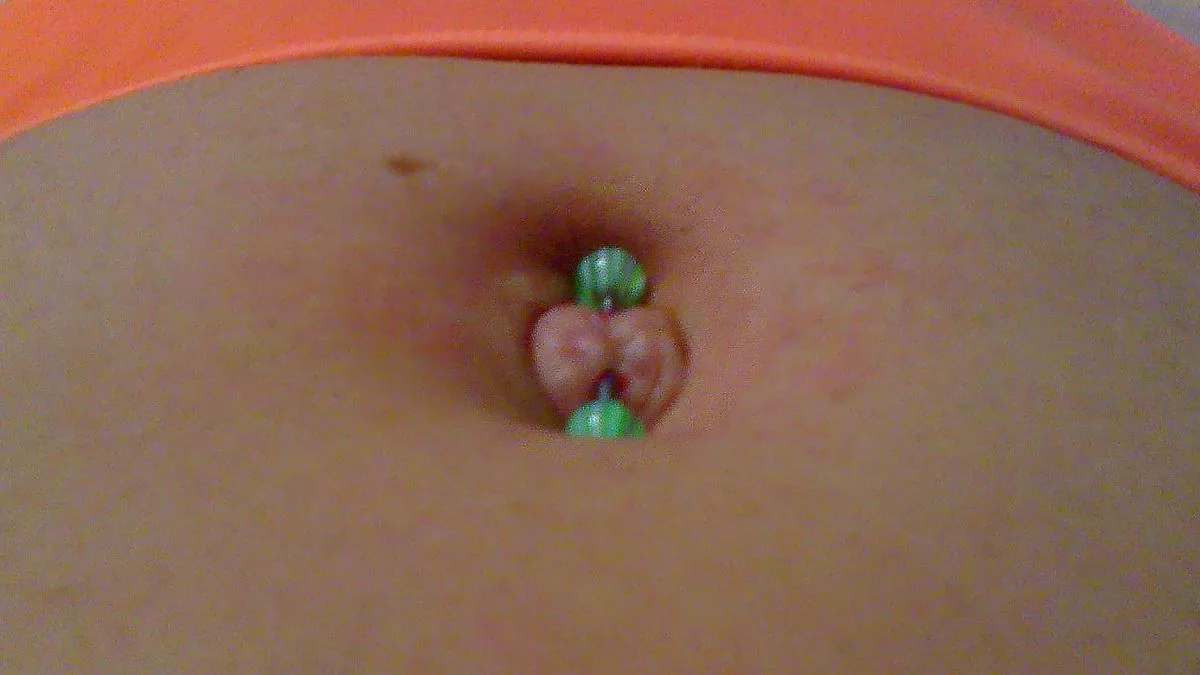 true-navel-piercing