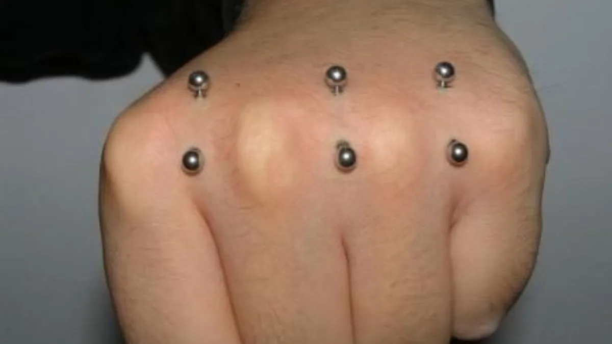 Knuckle Piercing